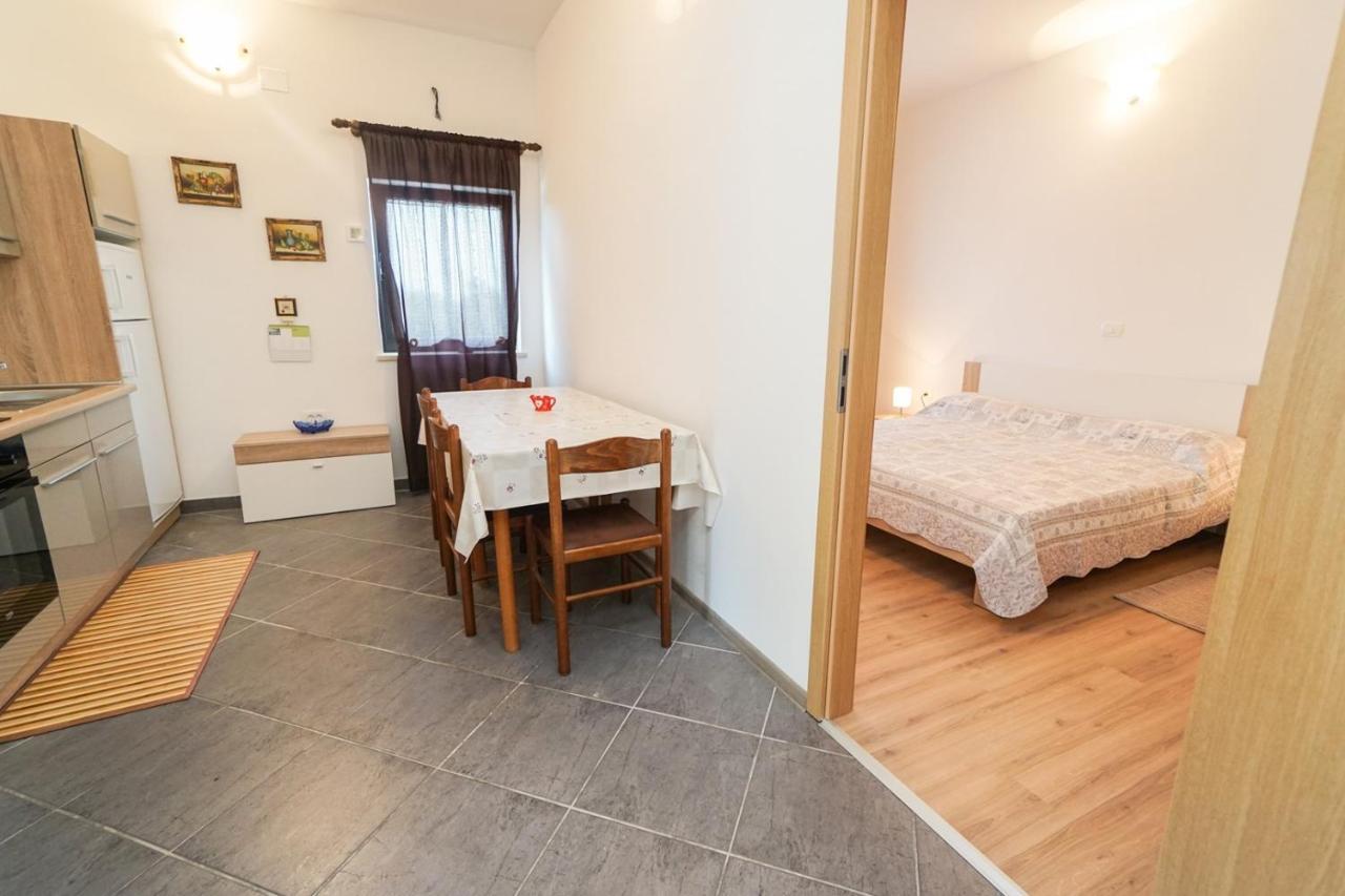 Apartments Mira Savudrija 克尔维尼维赫 外观 照片