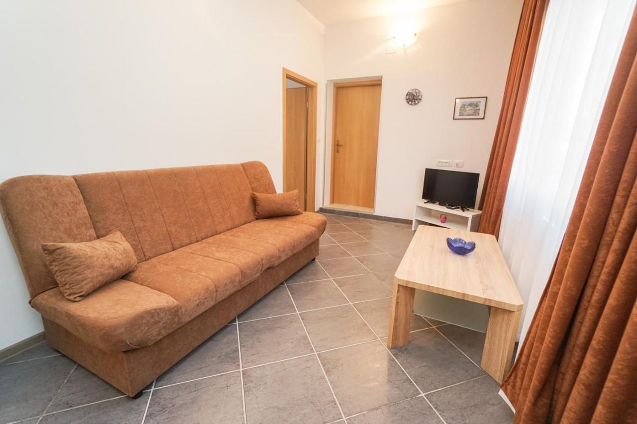 Apartments Mira Savudrija 克尔维尼维赫 外观 照片