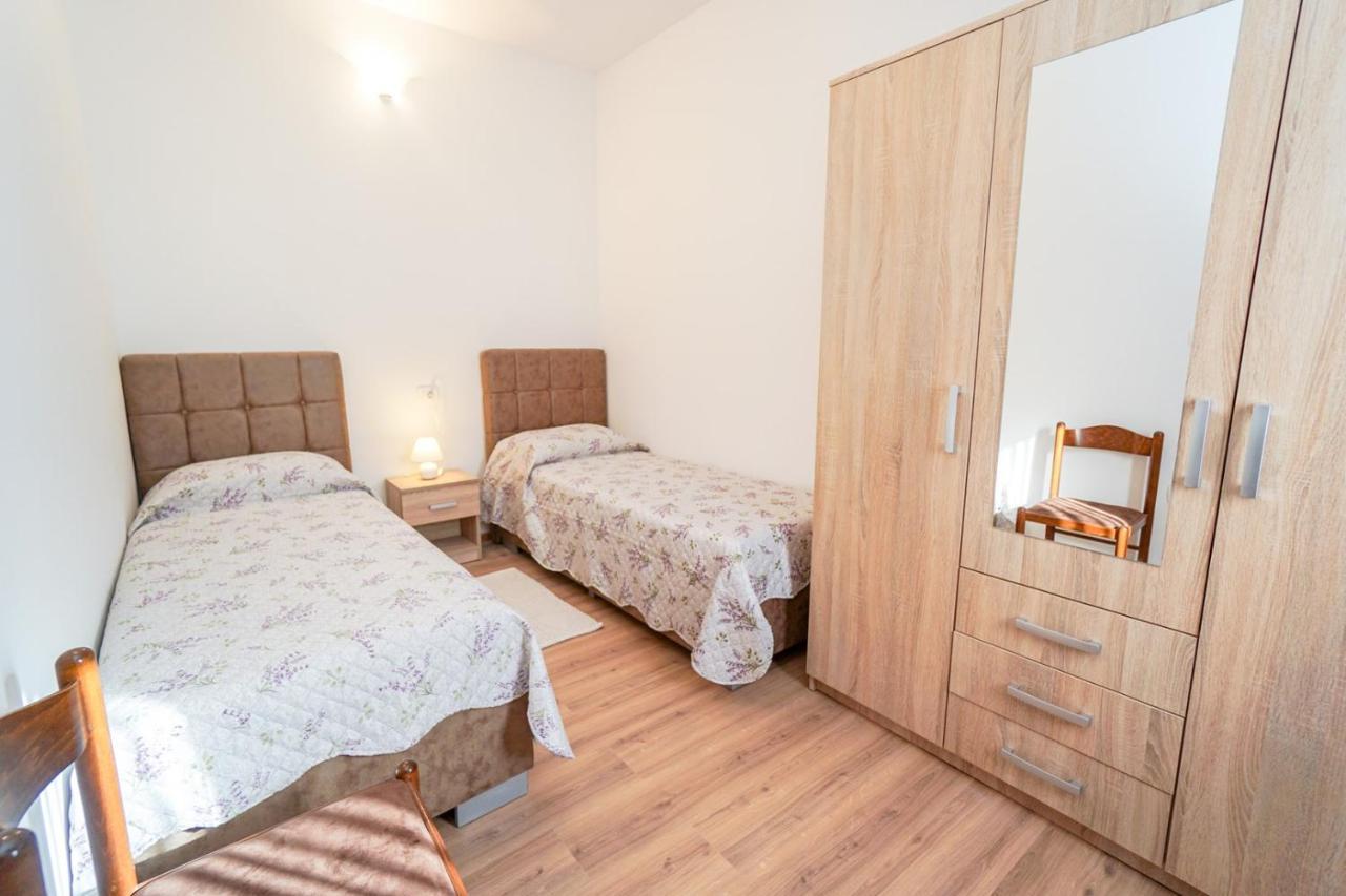 Apartments Mira Savudrija 克尔维尼维赫 外观 照片
