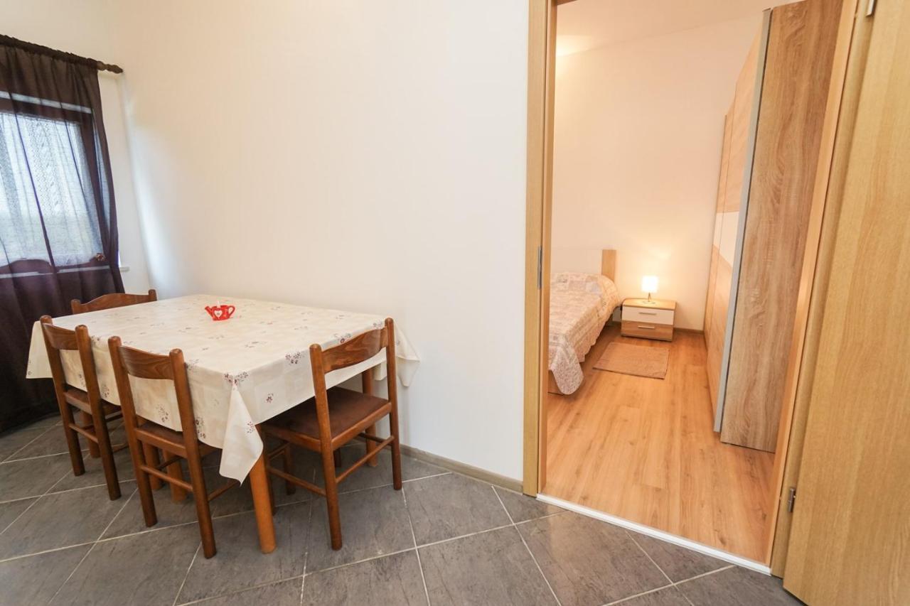 Apartments Mira Savudrija 克尔维尼维赫 外观 照片